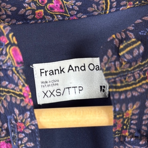 Frank & Oak patterned V-Neck Bishop Sleeve Dress - Picture 2 of 8